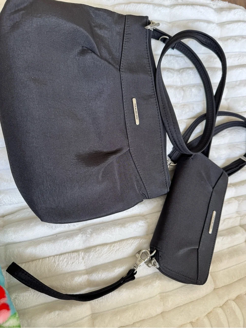 Travelon Anti-Theft Crossbody Shoulder Bag with Adj. Strap and Matching Wallet